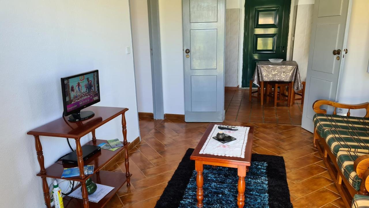 Moradias Estacao Radio Naval , Moradia Vila Do Porto Lajes das Flores Екстериор снимка